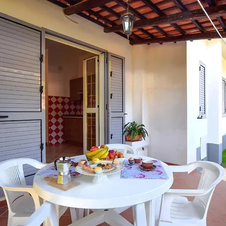 1 Bedroom Stunning Apartment In Ricadi Ricadi