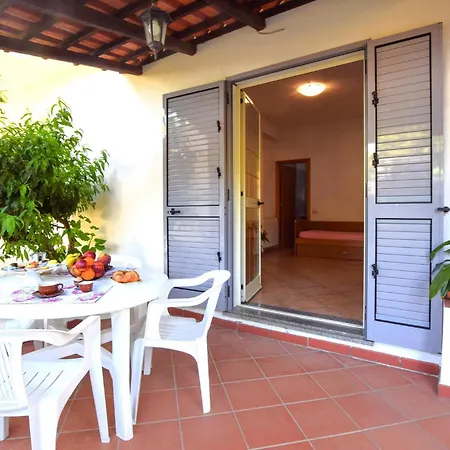 1 Bedroom Stunning In Ricadi