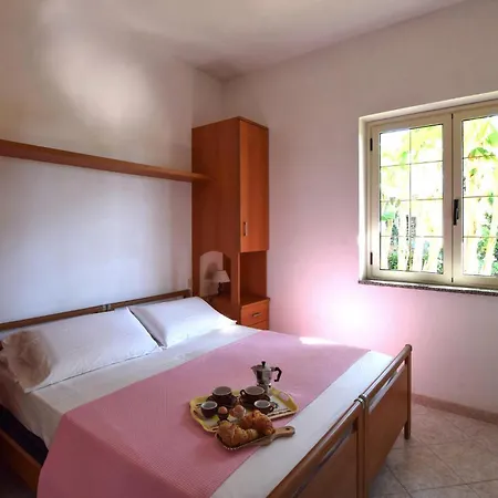 1 Bedroom Stunning In * Ricadi